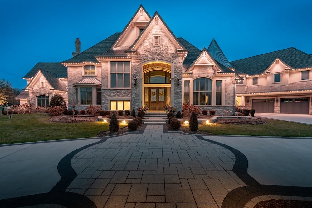 professional permanent roofline lighting
